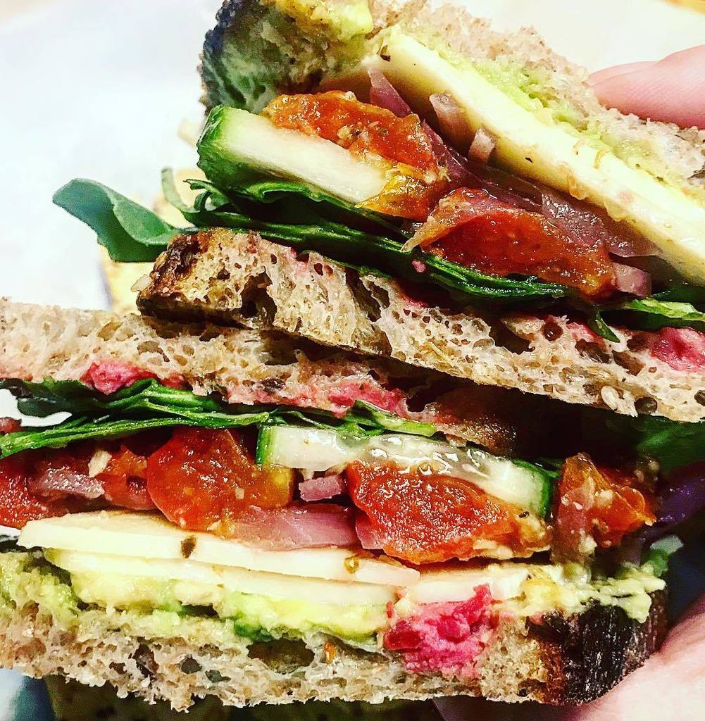 raleighwhatsup's tweet photo. | DINE | this delicious roasted tomato veggie + sandwich @solacoffee was last night’s healthy dinner! #solalove #eatlocal #raleighfoodpics #trifoodies #raleighfoodies #solacoffee #visitraleigh #eatlocal https://t.co/Px9VM7C4Mi https://t.co/e5sLUyc2Hj