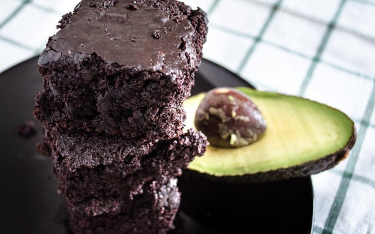 TLCinHTX's tweet photo. Today is #BittersweetChocolateDay! Bittersweet chocolate has its own set of health benefits, here's 15 recipes that can help make eating it even more healthy!
https://t.co/zYtZJ4r9I4 https://t.co/nyd5ngUUPq