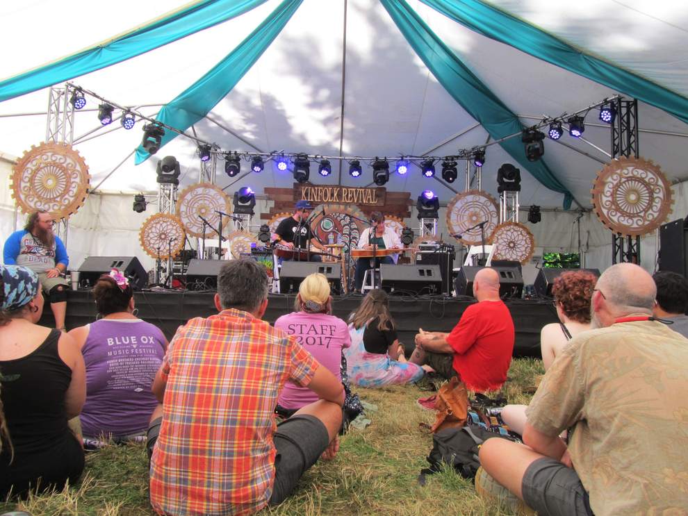 MichelleAtLife's tweet photo. Northwest @StringSummit favorites @YonderMountain String Band and Greensky Bluegrass (@campgreensky) returning to Horning's Hideout for 2018 festival--see initial #Strummit lineup here: https://t.co/bPv0rtgXWm https://t.co/KsFWXhtyZt