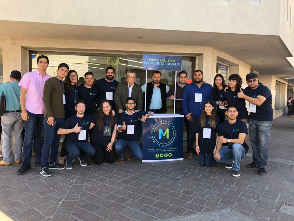 DanielVazquez77's tweet photo. Visité al equipo de jóvenes voluntarios en #Hermosillo #Sonora quienes cada día se acercan más con su extraordinario trabajo a la meta. #SomosMaz #FirmaXMargarita @Mzavalagc https://t.co/ufK44zLx22