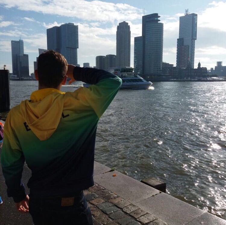 Spornado's tweet photo. When he goes for a run he likes to take the scenic route! 😎 Add him as a friend on SPORNADO and check out his amazing pics! @ JosyArcega #triathlon #athlete https://t.co/c1yAHGgBys