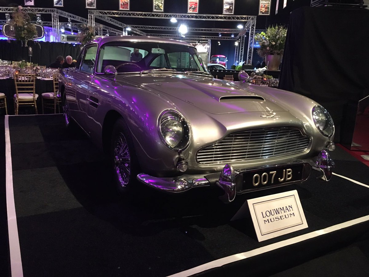 louwmanmuseum's tweet image. Licence to Thrill. 2018 is underway. Our @astonmartin DB5 used to promote Goldfinger in 1965 is @interclassics #maastricht Gadgets at the ready #JamesBond 📷@bobvanderwolf