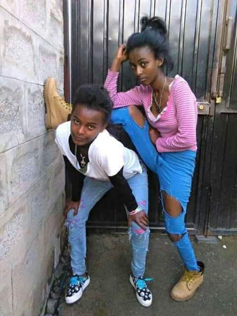 @Hewaniye  &amp; <a href="/TigistM/">Tigist Melesse</a> with  their signature pose:-)   cc <a href="/AtnafB/">Atnaf Brhane 🇪🇹</a>   #slayQueens