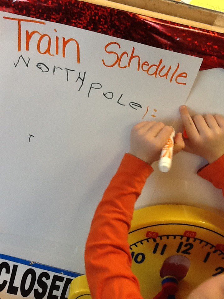 unityheadstart's tweet image. Helping make a train station for our dramatic play center #scpsi