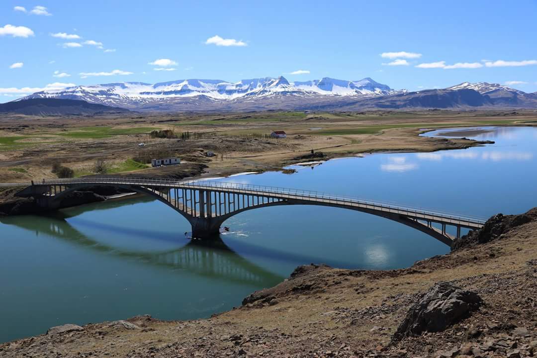 IcelandWtours's tweet photo. What a beauty in Borgarfjordur Penicula, white river bridge #River #bridge #travel #Tours #travelsave #travelblog @IcelandWtours @arctictoursvip @Europevantours https://t.co/zOXdl6BZb2