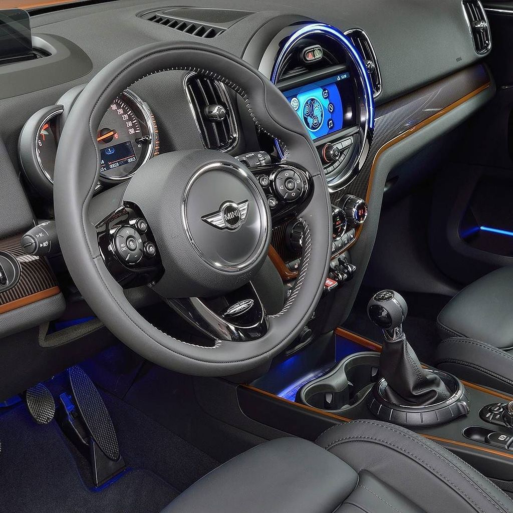 VistaMINI's tweet photo. The MINI Countryman. A Sports Activity Vehicle without boundaries. Stop wondering and start driving. Schedule a test drive today!
.
.
.
.
.
.
#vistamini #drivemini #minicooper #vista #mini #coconutcreek #minicoconutcreek #southfloridamini #minicooperlif… https://t.co/HvUB0gp41C https://t.co/188ATvlLeI