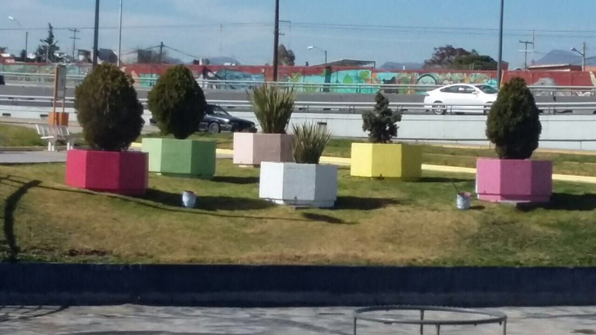 SaltilloGob's tweet photo. La Dirección de Medio Ambiente y Espacios Públicos del municipio continua cumpliendo el compromiso de #SaltilloMulticolor #TodosPorSaltillo #100en100 https://t.co/mDB9s6NrHU