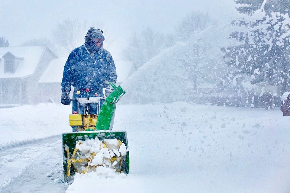 NeighborzUT's tweet image. Did you know? We offer snow removal services. Give us a call the next time you're in a slippery situation. 😉 buff.ly/2CR2TeY #Snow #SnowRemoval #Utah #BestNeighborzInTown