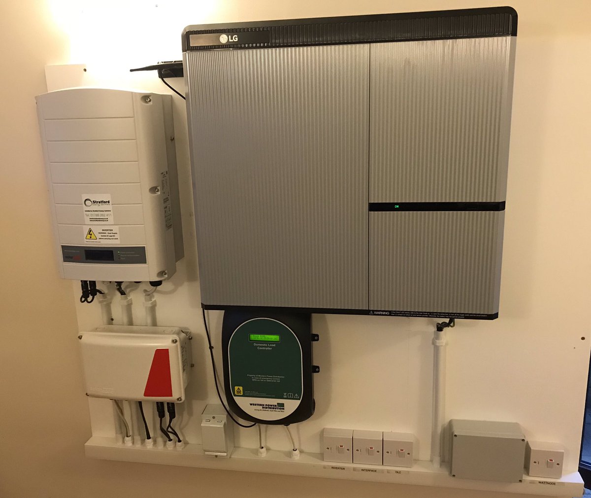 Stratfordenergy's tweet photo. Work has continued this week on @wpduk @Connect_Manage project an innovative trial installing @LGChemESS @SolarEdgePV #energystorage systems in homes in #Furzton #MiltonKeynes working towards a smarter grid. 
https://t.co/7ZVuvfG3zi https://t.co/3qzpKqZBCI