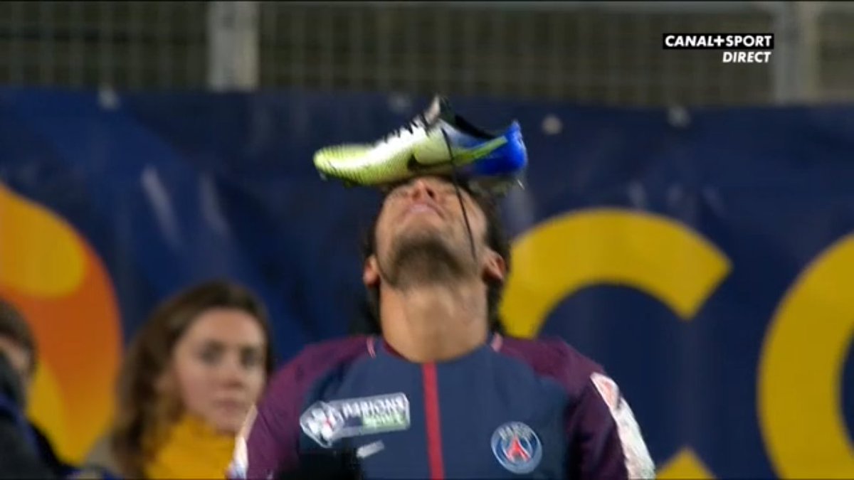 Footballogue's tweet photo. [#CDL🏆] Célébration de Neymar sur son but... étrange ! https://t.co/G0UlKxsHEc