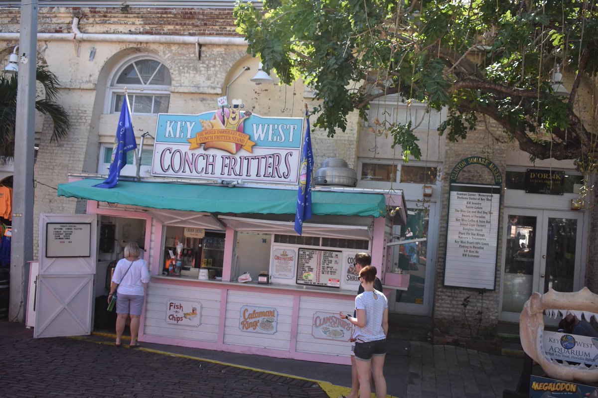 TraversenTravel's tweet photo. Had such a relaxing and fun time in @City_of_KeyWest this weekend. Great food, good times and lots of roosters!! https://t.co/1YtvvTPBQF