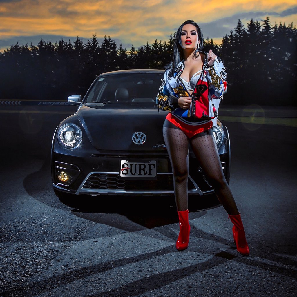 Les gusta mi #NuevaFotoDePerfil ?Es parte de la sesión que hicimos con mucho amor <a href="/ChilangaSurf/">Chilanga Beer</a> y yo para ustedes. 😘