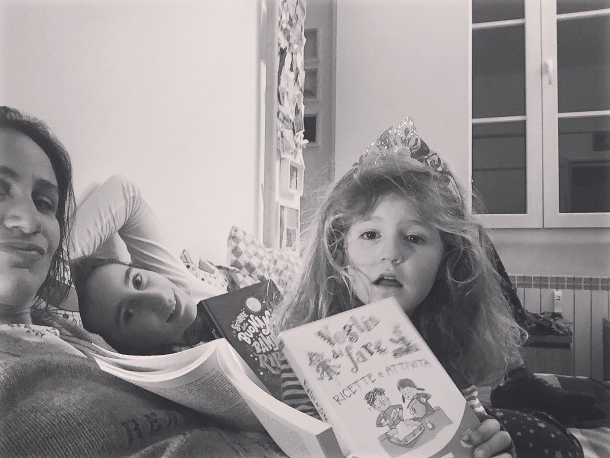 EmmaLanfranchi's tweet photo. Alle bambine ribelli (ME COMPRESA) di tutto il mondo: sognate più in grande, puntate più in alto, lottate con più energia. E, nel dubbio, ricordate: avete ragione voi
#eleggetetanto #lasignoradalloway #storiedellabuonanotteperbambineribelli #aciascunoilsuo #libri #lindaria https://t.co/xZ58Wjh9C3