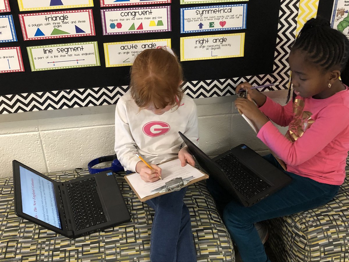 SwagDogs122's tweet photo. The Ruff Riders paired up and worked together to complete a Webquest on the New England Colonies! #Teamwork #TogetherEveryoneAchievesMore #Makinglearningfuneveryday https://t.co/mRyTUvMFwA