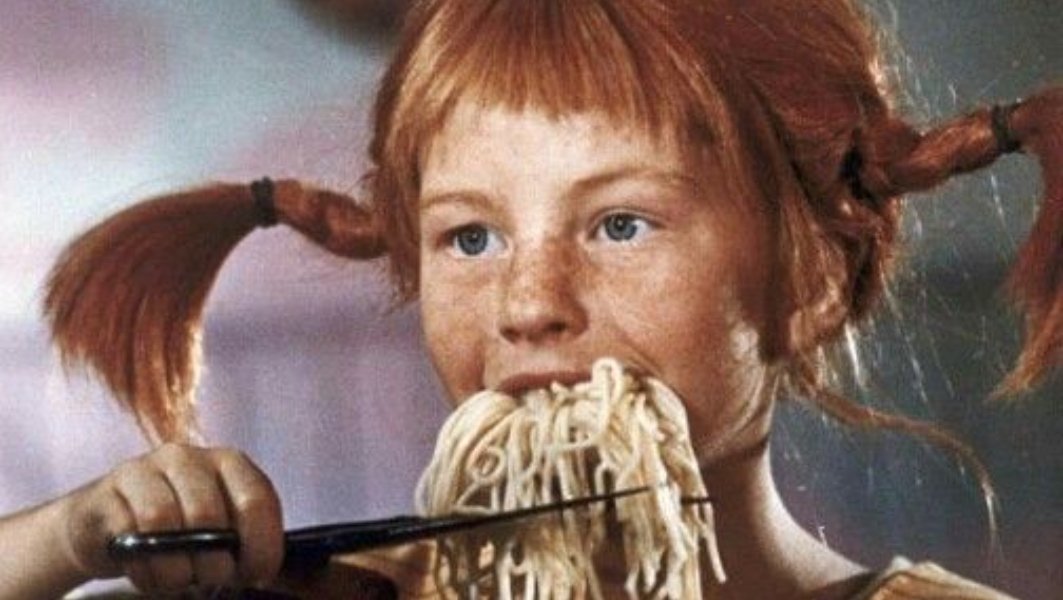 AloSister's tweet image. (Mi hermana): Qué tal llevas la dieta?
(Yo): Fenial.... ✌✌✌

#operacionbañadordecuelloalto 
#notengohambre #sisiquetengo
#sisters #dieta #pipi