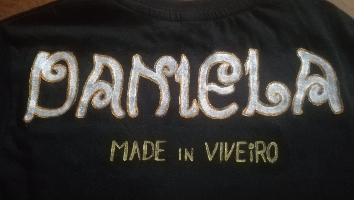 Ele24303221's tweet photo. #Camiseta #pintadaamano #niña #KISS #ResurrectionFest #tshirt #handmade #resuenxebradas https://t.co/ZBhWxrilhQ