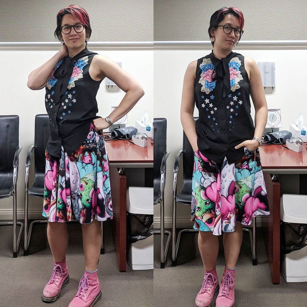 teengkoh's tweet photo. It's a 'separates' week, it seems. 
#bmyunikonbowtimeshirt
#bmmonstergraffitiyokemidiskirt
#doubleBM #Twitter #blackmilkclothing https://t.co/a2eMkMnVj7 https://t.co/VzXnTjfVcS