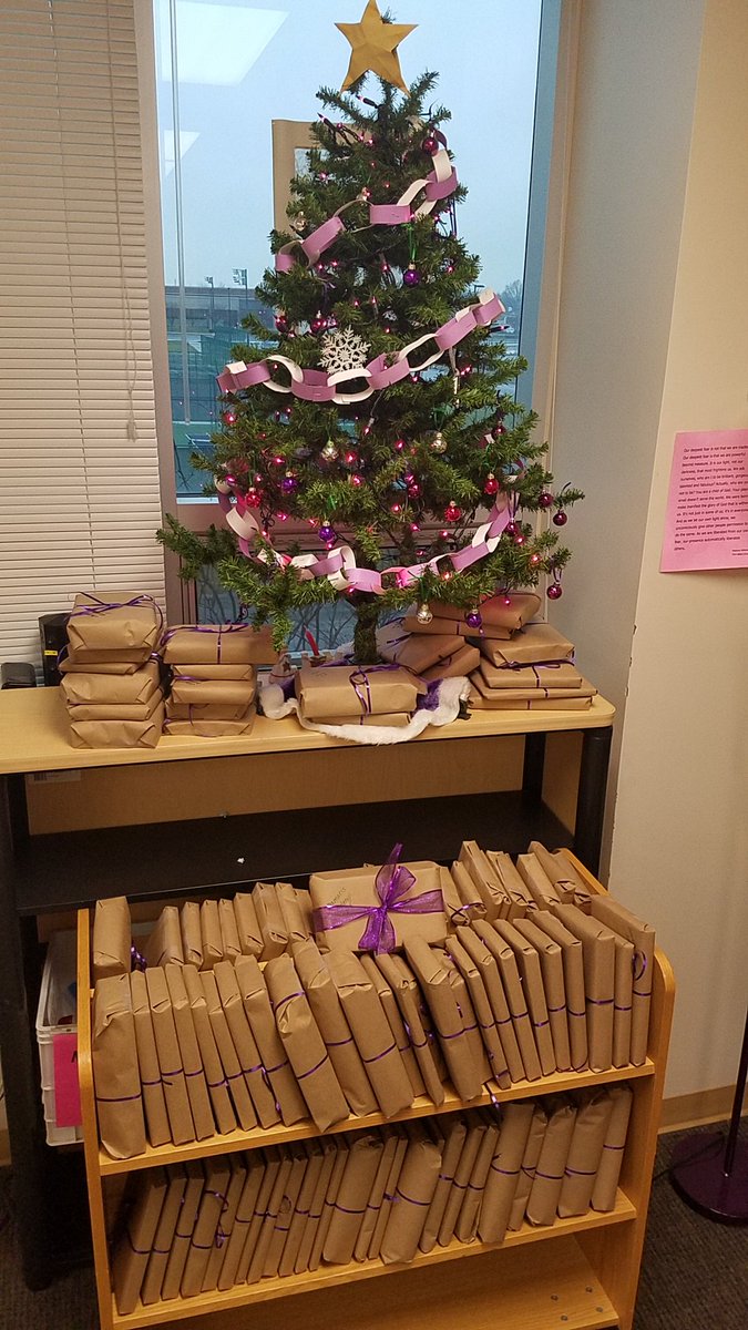 AngelaBarnes09's tweet photo. I am so excited to distribute these books to my etymology @NGC_University @BDU_Scholars c/o 2021 tomorrow! Thanks to @MrsRogersNGC for her Giant Crates program & choosing each book. I enjoyed wrapping 103! #readingisagift #wedob/cwecan #NGCPride #wearewayne https://t.co/Hj41w54xjI