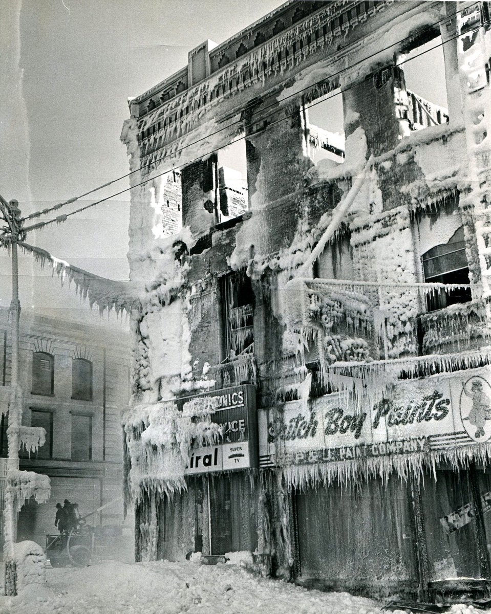 News Tribune photo of the aftermath of a fire in Duluth's West End in January 1962. Read more about it here: attic.areavoices.com/2018/01/10/fir…