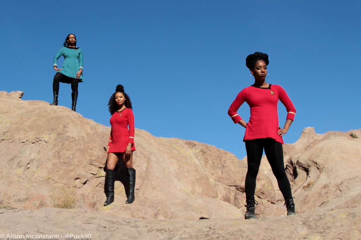 KrystinaArielle's tweet photo. When the away team is about to drop the hottest mixtape of all-time. 🖖🏾🖖🏾🖖🏾#startrek #cosplay https://t.co/833Y0vCwXc