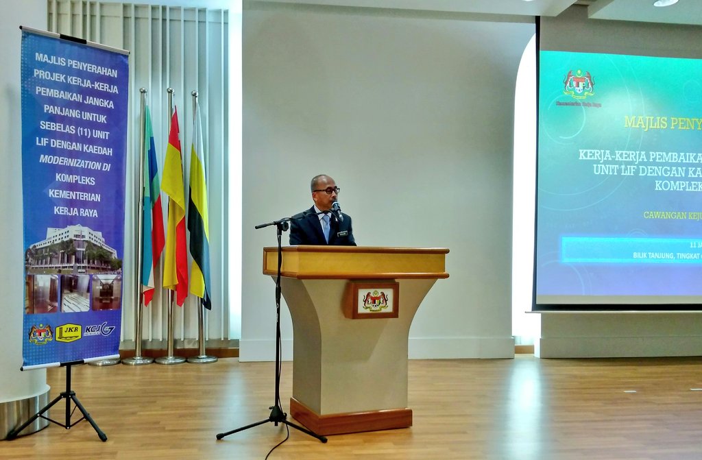 Ucapan aluan dari YBhg DS KPKR <a href="/RoslanMdTaha/">Roslan Md Taha</a> - Projek pembaikan 11 unit lif dapat disiapkan 7 hari lebih awal daripada jadual yang telah ditetapkan. Kontraktor akan bertanggungjawab sepenuhnya di atas kerja-kerja penyelenggaraan.