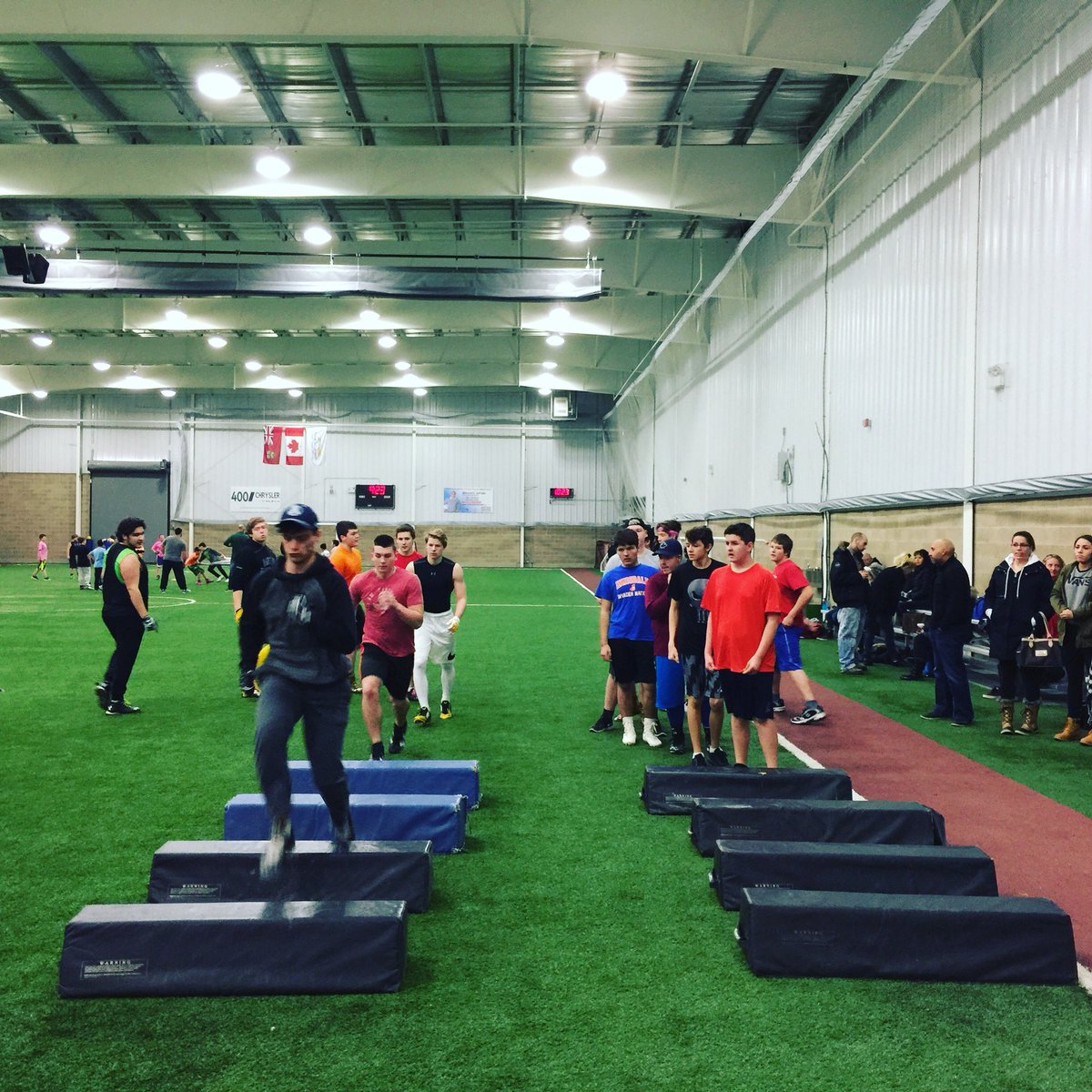 TNT Express Football tweet media