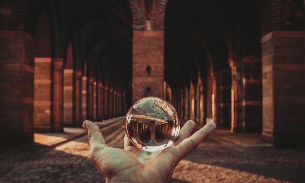 BookRiot's tweet image. If you could have any magical object from fiction, what would it be? Here are some of our picks: bit.ly/2AIap9P