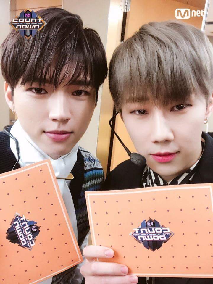 InfinitizeMx's tweet photo. [11-01-18] La cuenta oficial de Mnet en Twitter ha compartido una imagen de #Sunggyu y #Woohyun por su participación especial como MC's en ''M Countdown". https://t.co/ln7XYAvVnD