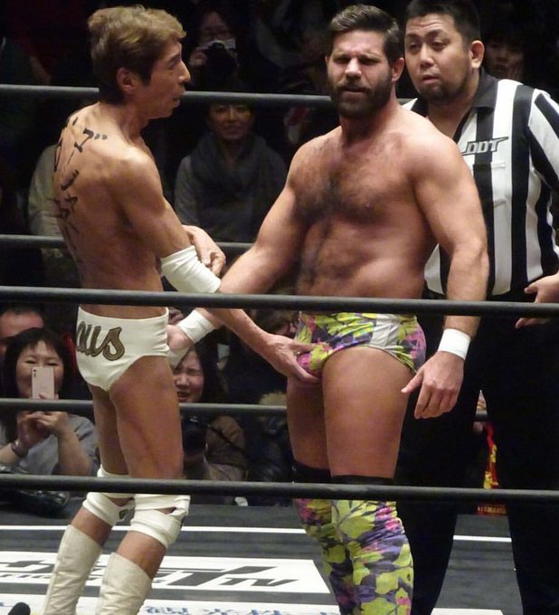 I'm not gonna be an idiot and fall for this "stunt". Trust me @JoeyRyanOnline can't flip me and I'm so<a href="/tag/joeyvstrina"class="tags"><span>#joeyvstrina</span></a><a href="/tag/flipvscareer"class="tags"><span>#flipvscareer</span></a>