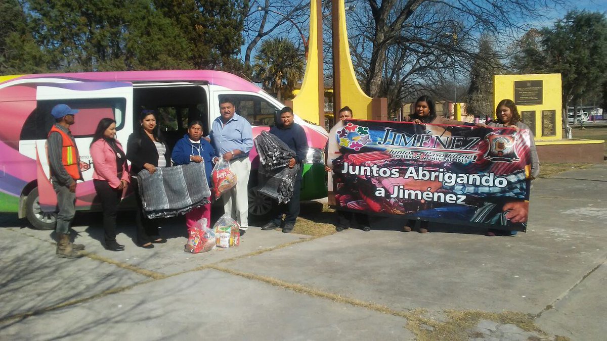 RaulPecina1's tweet photo. Iniciamos operativo "Abrigando a Jiménez" atravez de protección civil, DIF, seguridad pública y presidencia 
#JUNTOSAPASOFIRME 
@faaniitha08 https://t.co/D4e7CEQDxI