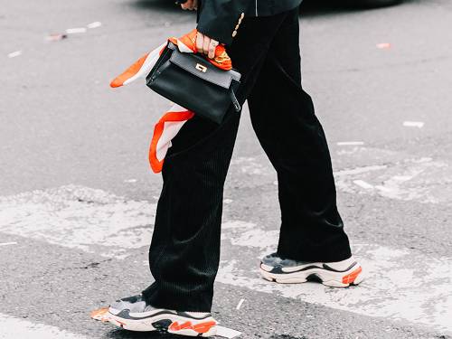 Techprompts's tweet photo. The #Zara #Sneaker #Trend Taking Over 2018 https://t.co/HHQniZPnWw