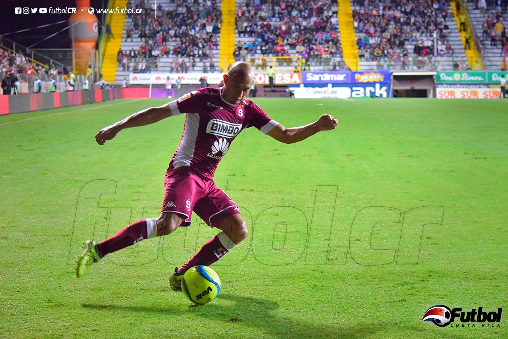 FutbolCR's tweet photo. #Clausura2018 #SAPvADS 1⃣0️⃣
Una joya de Michael Barrantes marcó la diferencia a favor de @SaprissaOficial sobre @ADSantos61
#FutbolCR https://t.co/8g9lgoBG1L