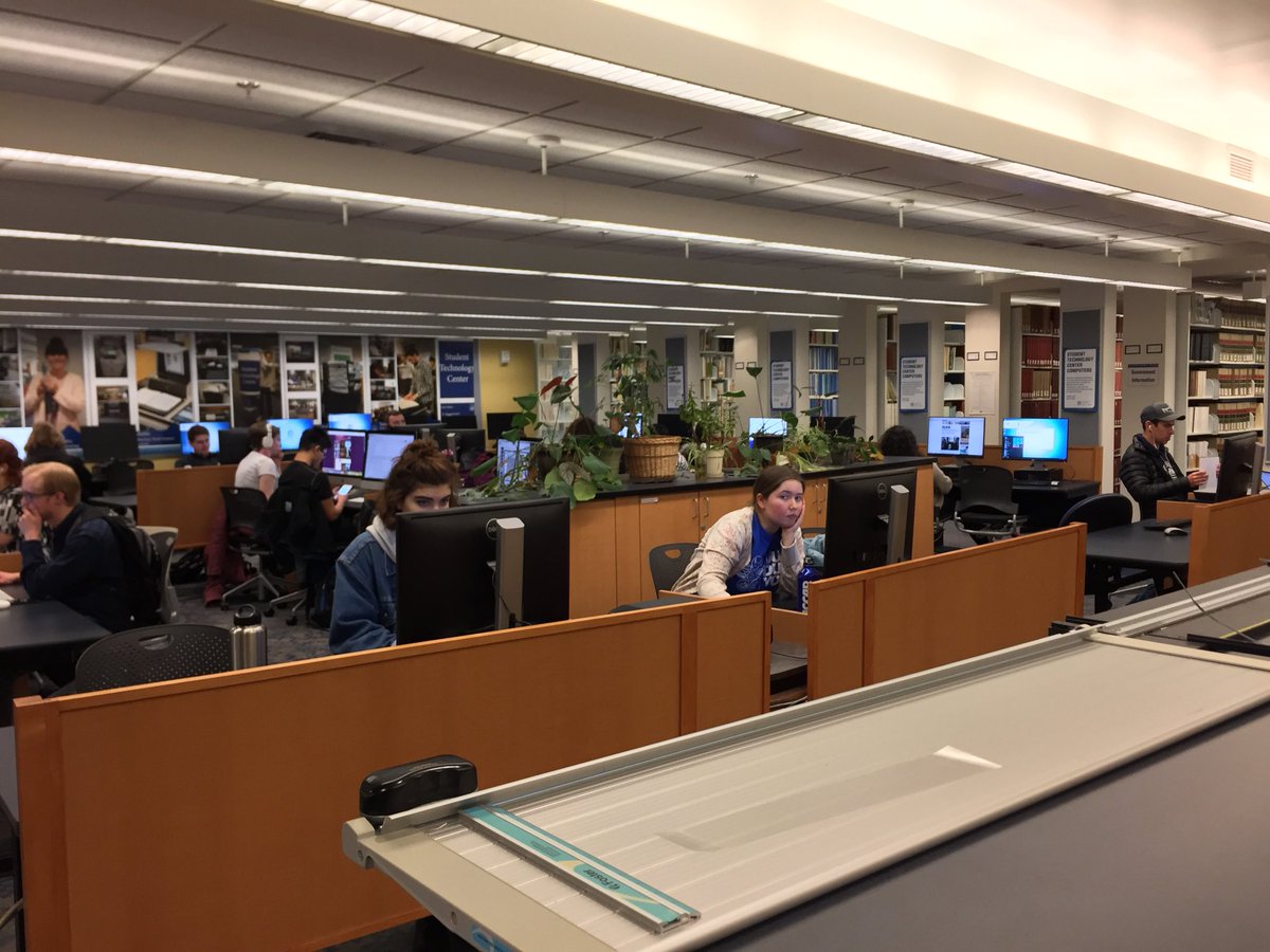 raywithastory's tweet image. In Western’s own Haggard Hall is the Student Technology Center. According to the STC’s homepage, it “supports the advancement of student knowledge of technology from fundamental skills to advanced applications.” @WWUTechCenter 
#J307 #research #innovation