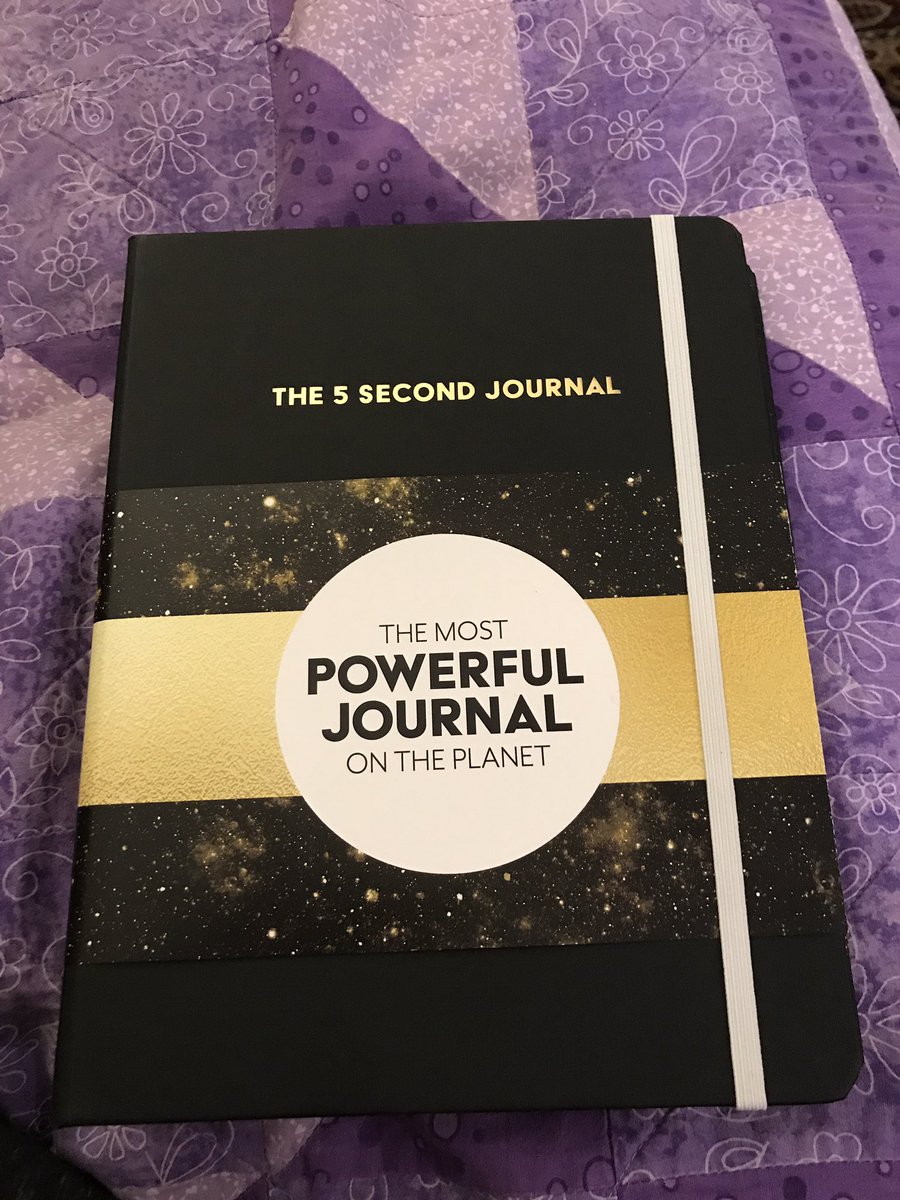 gabbygirlsc's tweet photo. @melrobbins it was on backorder, received in time for 3 day weekend #kissoverwhelmgoodbye #the5secondjournal https://t.co/LeiGyalPac