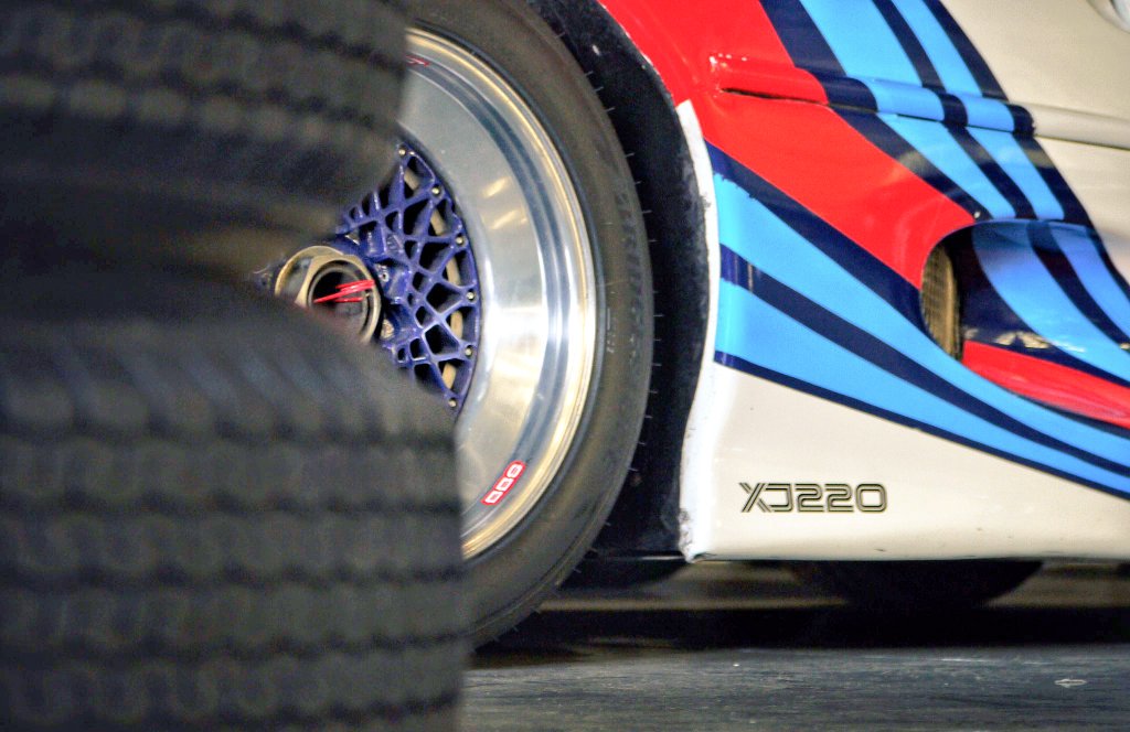 BCJr's tweet photo. Late #WheelsWednesday!👌💯
#BBS #BBSRacing #BBSMotorSport
#Jaguar #XJ220 📷> TomHoward
@Bertieschip @vividcloudofwat
@Cosito1Horacio @DP_Grouch
@lcbernalo @Tato1979 @19Edg91
@FAFBulldog @LienhardRacing 🏁🏆 https://t.co/Zks8gTMdRu