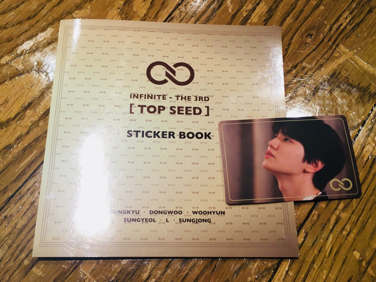 InfinitizeMx's tweet photo. [11-01-18] "M Countdown" ha regalado a las Inspirits un álbum de stickers de #INFINITE durante la pre-grabación del programa. https://t.co/YHOVWBIzh7