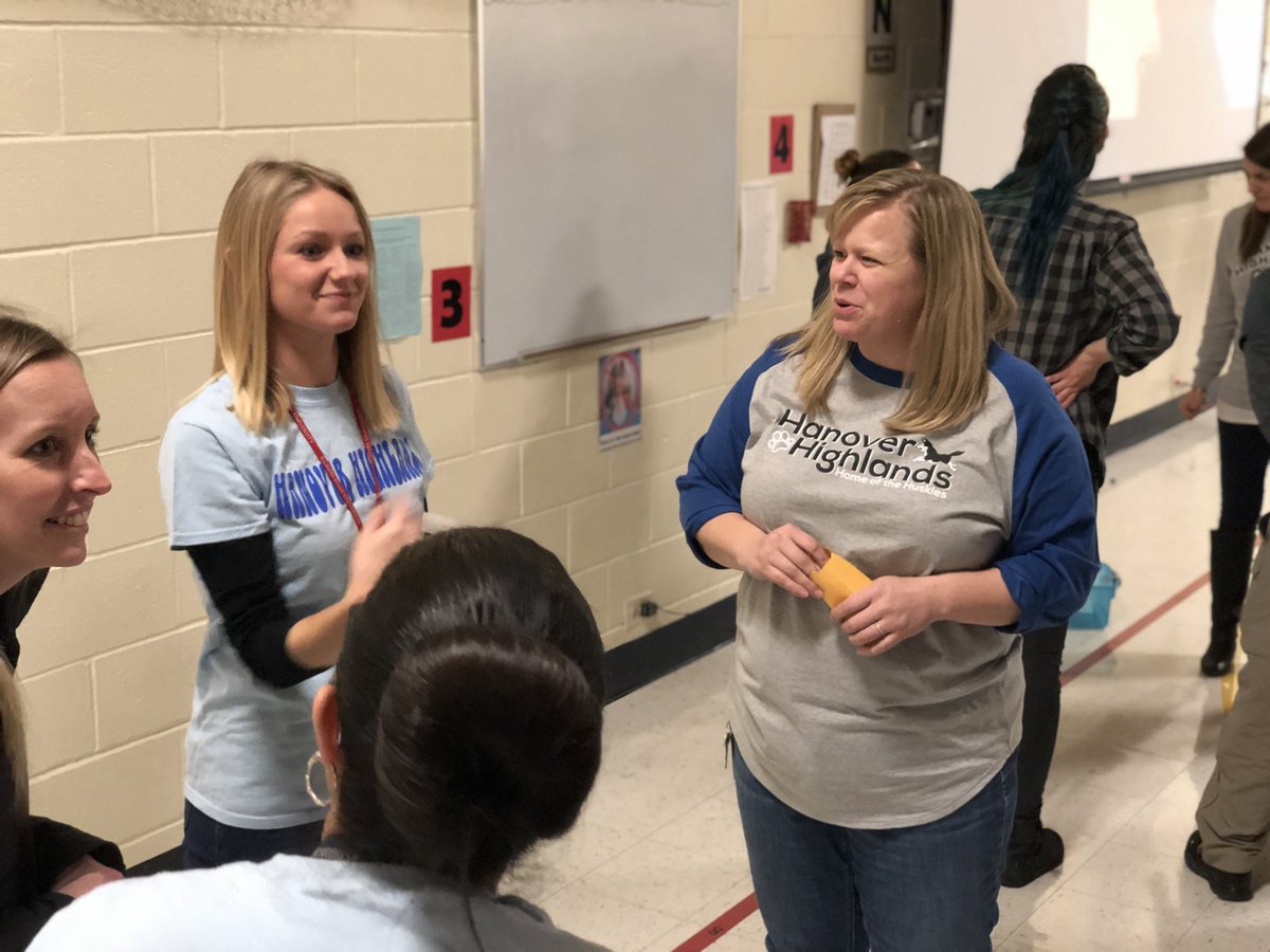CarrieAzab's tweet photo. Social Investment and kicking off a #21daysofhappiness re-boot! Love that our Hanover family had a chance to reconnect with charades& commit to a new 21 day challenge. #WeAre54 @FaithRivera54 https://t.co/ObJWPYNWTr