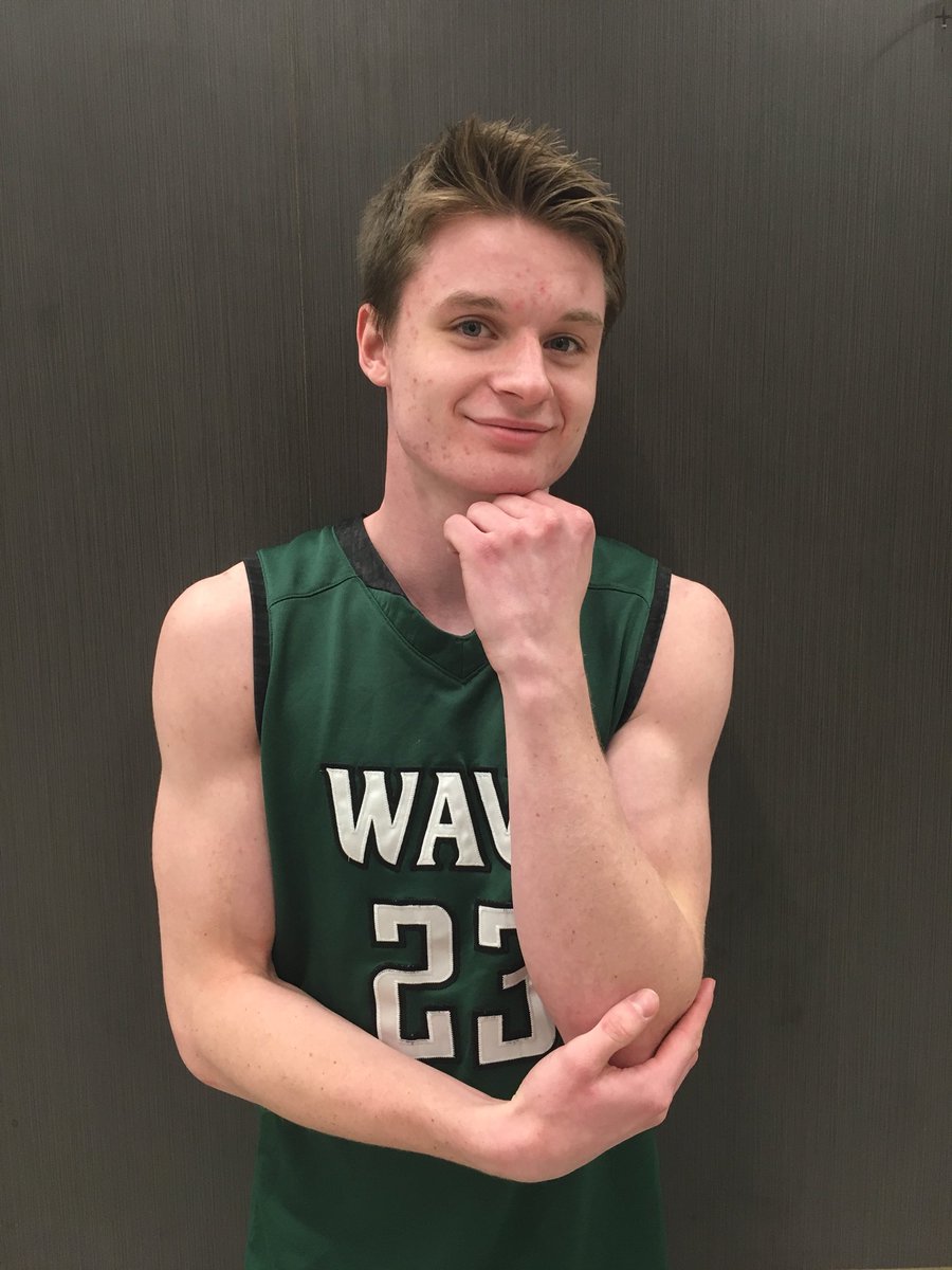 egfboysbball's tweet photo. Senior Steven Widman having a little fun with yearbook pictures! https://t.co/iirqTHUW0H