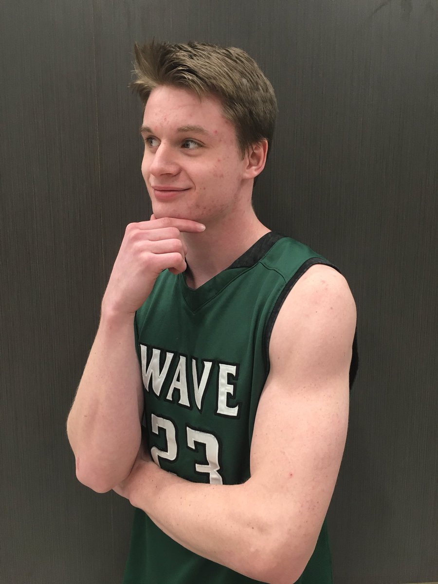 egfboysbball's tweet photo. Senior Steven Widman having a little fun with yearbook pictures! https://t.co/iirqTHUW0H