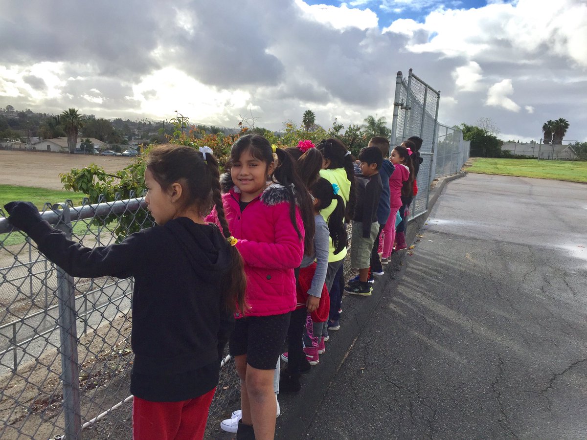 msgodina2's tweet photo. What kind of clouds do you see today? Water Cycle, adjectives @BobierBroncos https://t.co/O2KFnF8FqS