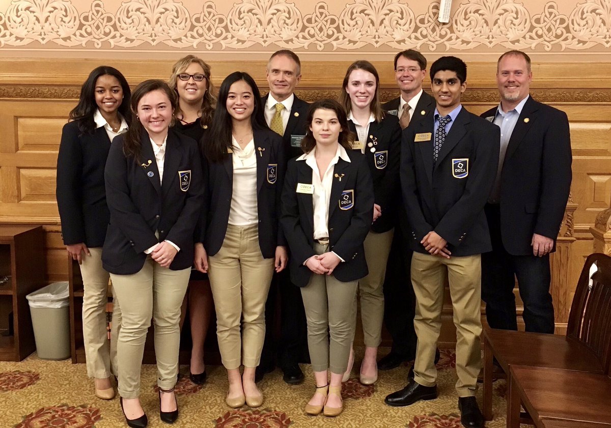 FredPattonKS's tweet photo. Thanks to the @KSDECA state officers for stopping by the Capitol to visit today. #ksde #ksleg https://t.co/rxgam5uzei