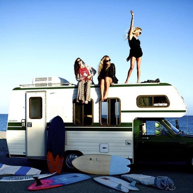ifuwrefamous's tweet photo. 146. qual foto vc posta no seu instagram com parte da galera? quem sao os @ viajando contigo? https://t.co/3JPkeVsgUS