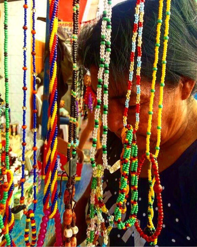elcentrodoc's tweet photo. Un rostro caribeño entre las artesanías.

Instagram: @nitancorroncho

#ElCentroDoc #Transmedia #Documental #Barranquilla #Atlántico https://t.co/O5F8DVFzqI