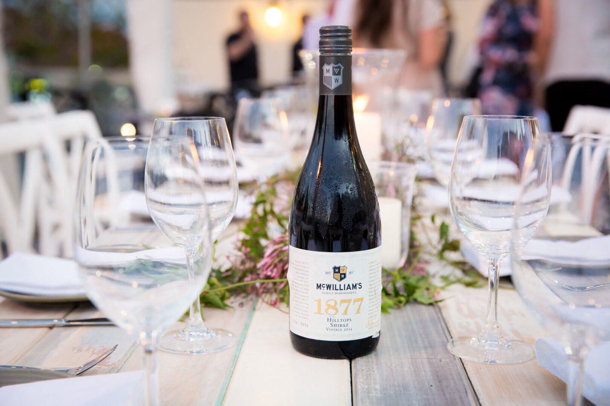 AnnaOsetroff's tweet image. Fancy pants table stylin’ #dream #eventstyling #glamlife