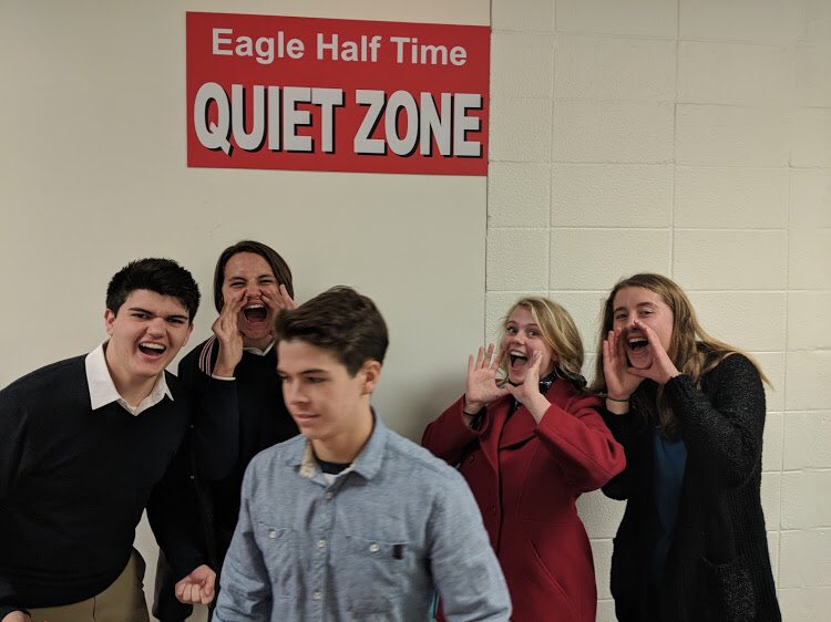 LansingScholars's tweet photo. Lansing Scholars bowl put up a good fight tonight at Olathe North! Getting ready for the home tournament tomorrow! #LLBuzz https://t.co/ytuVeyOep7