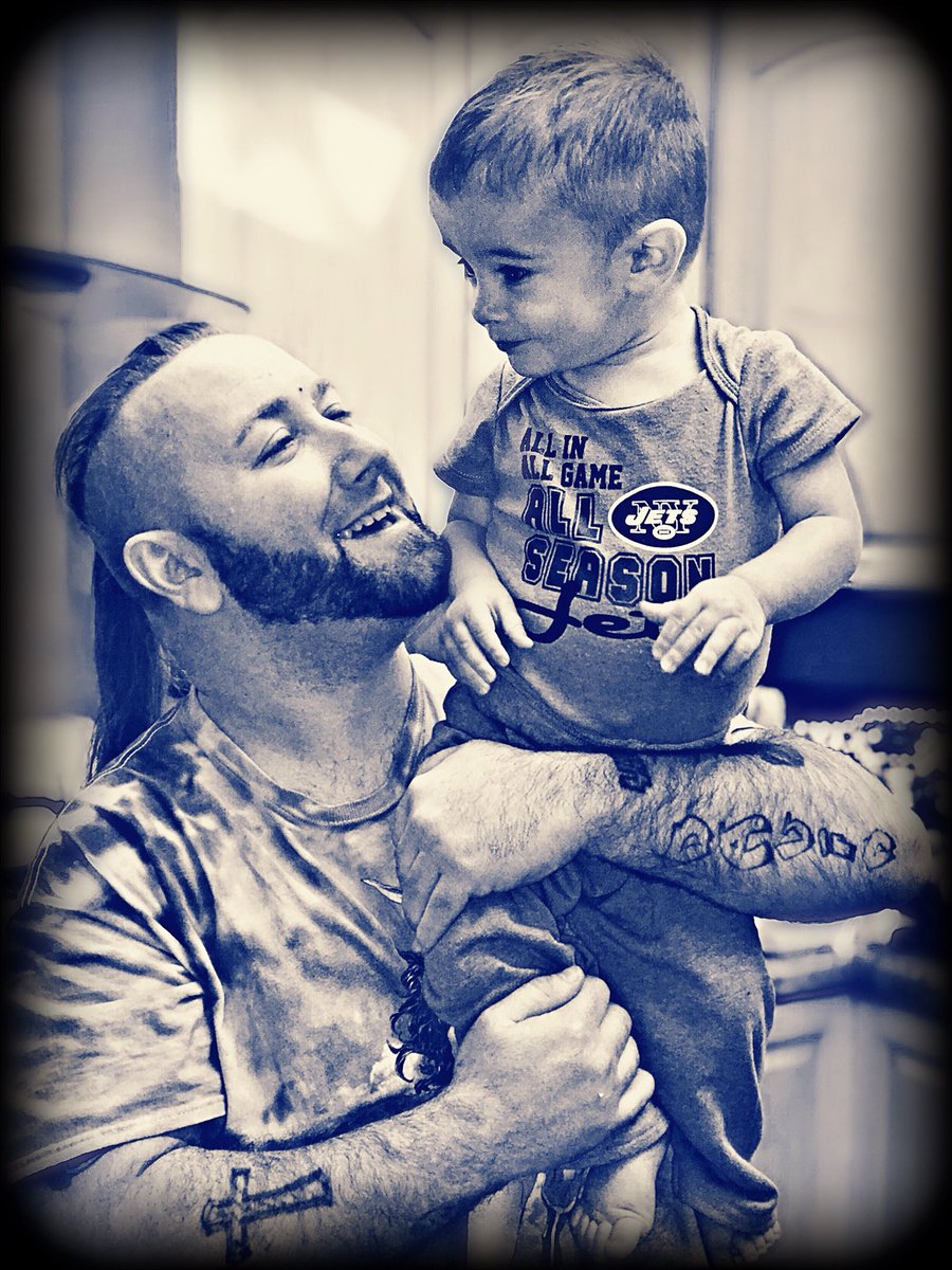smokeyeyes05's tweet photo. Pic I took and edited of @AceMarxman & his son #LilMarxman #fatherandson #MemoriesOfTomorrow #DanielChristopher https://t.co/IhHcyixiD4