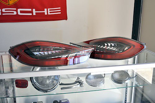 SchnellAuto's tweet image. Change up your 981's tails lights with these Genuine Porsche tinted tail lights!
schnellautosports.com/981-tinted-tai…