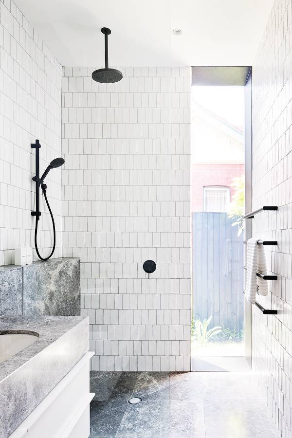 storagechoice's tweet image. If 2018 is the year for home renovations, check out this article from @MyDomaine for 9 bathroom tile ideas to include in your bathroom update: bit.ly/2iYZUZD