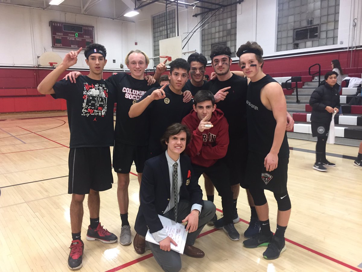 CHSStudentCoun1's tweet photo. 2018 Winter volleyball champions: Colorado University https://t.co/S7ytRq5ygu
