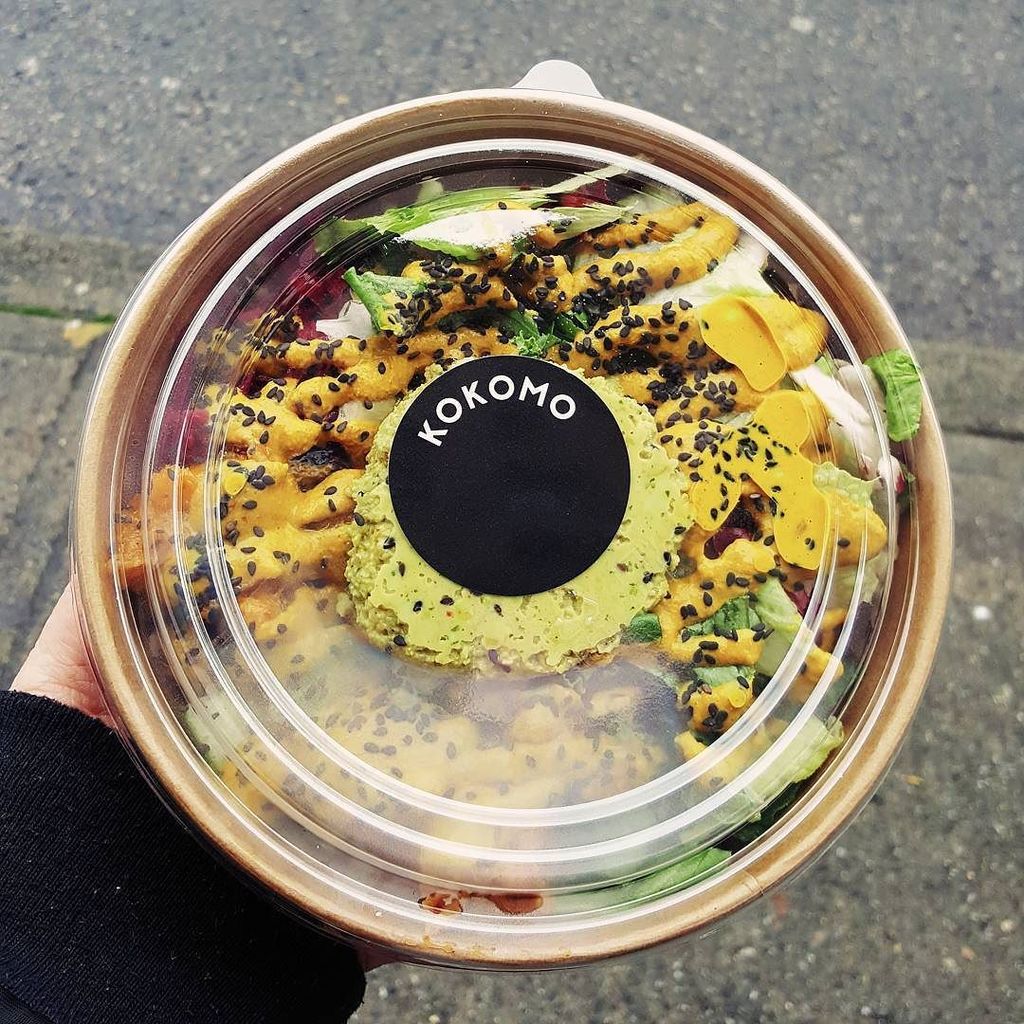 vanessadtam's tweet photo. The Coastal Bowl 🌊🌊🌊 // #heykokomo #macrobowl #veganeats https://t.co/8AXcXrRL3D https://t.co/mXCdqPQ6IP
